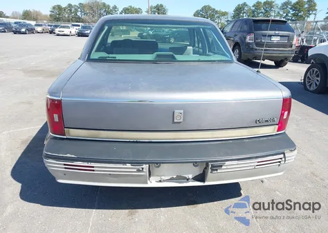 1991 Oldsmobile 98 Regency Elite z USA, uszkodzony, nr VIN 1G3CW53L8M4340624